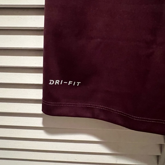 Men’s Nike Dri-Fit Golf Polo - Picture 4 of 4